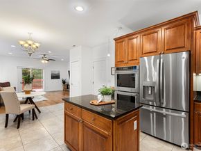 7655 NE 204th Place, Kenmore WA 98028