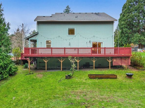 7655 NE 204th Place, Kenmore WA 98028