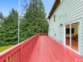 7655 NE 204th Place, Kenmore WA 98028