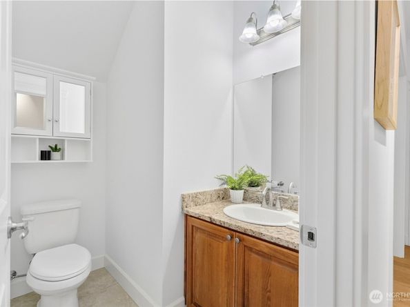 7655 NE 204th Place, Kenmore WA 98028