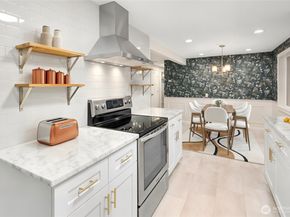 10 146th Street SW, Lynnwood WA 98087