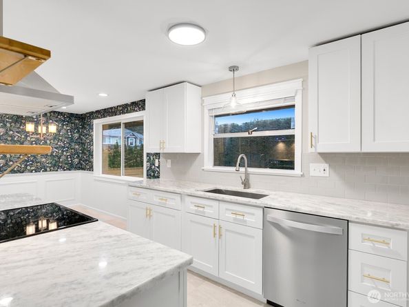 10 146th Street SW, Lynnwood WA 98087