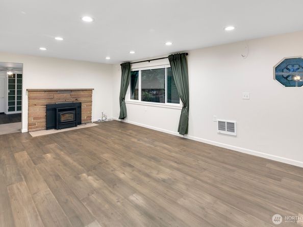 10 146th Street SW, Lynnwood WA 98087