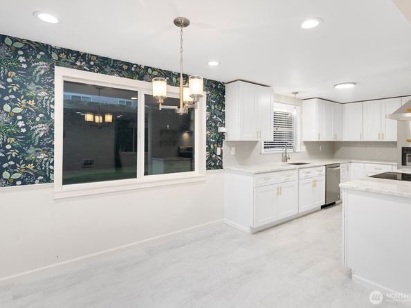 10 146th Street SW, Lynnwood WA 98087