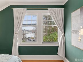 2912 3rd Avenue N, Seattle WA 98109