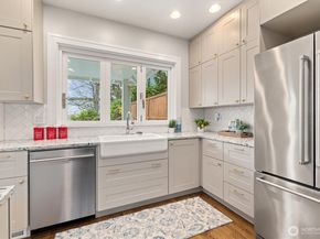 2912 3rd Avenue N, Seattle WA 98109