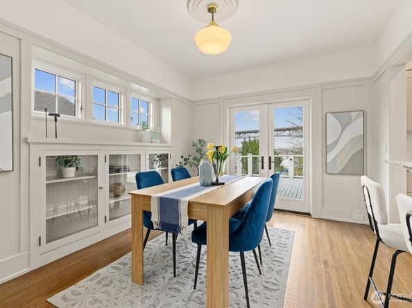 2912 3rd Avenue N, Seattle WA 98109