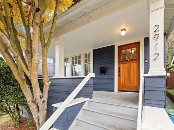 2912 3rd Avenue N, Seattle WA 98109