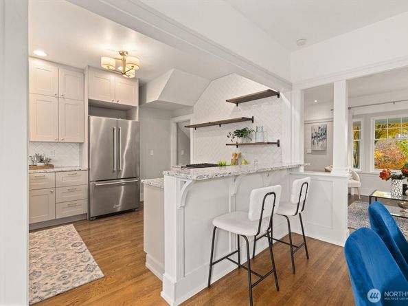 2912 3rd Avenue N, Seattle WA 98109