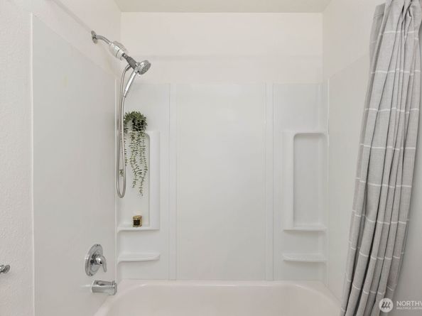 803 SW Dash Point Road, Federal Way WA 98023