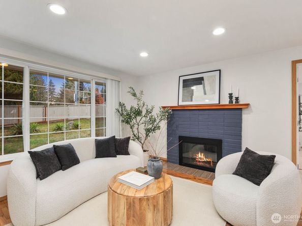 803 SW Dash Point Road, Federal Way WA 98023