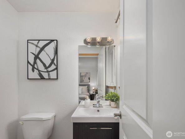 803 SW Dash Point Road, Federal Way WA 98023