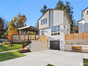 9523 15th Avenue NE, Seattle WA 98115