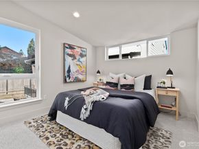 9523 15th Avenue NE, Seattle WA 98115