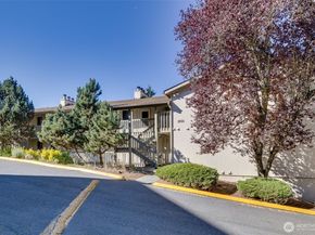 1239 SW 132nd Lane 822, Burien WA 98146