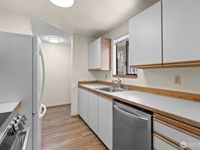 1239 SW 132nd Lane 822, Burien WA 98146