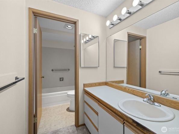 1239 SW 132nd Lane 822, Burien WA 98146