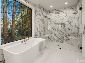 17020 NE 93rd Court, Redmond WA 98052