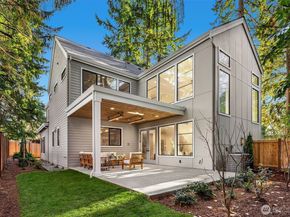 17020 NE 93rd Court, Redmond WA 98052