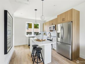 7552 39th Avenue SW, Seattle WA 98126