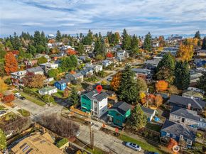 7552 39th Avenue SW, Seattle WA 98126