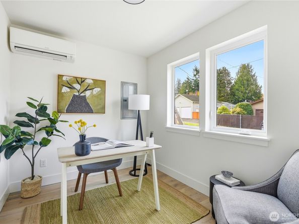 7552 39th Avenue SW, Seattle WA 98126