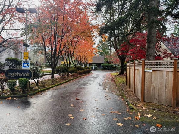 1770 159TH Avenue NE, Bellevue WA 98008