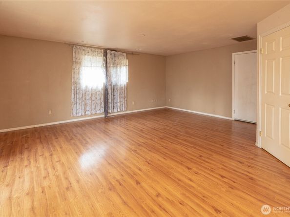 11823 SE 204th Street, Kent WA 98031