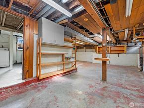 8007 Fremont Avenue N, Seattle WA 98103