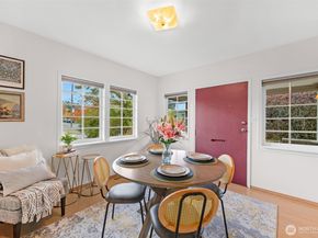 8007 Fremont Avenue N, Seattle WA 98103