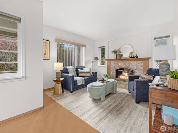 8007 Fremont Avenue N, Seattle WA 98103