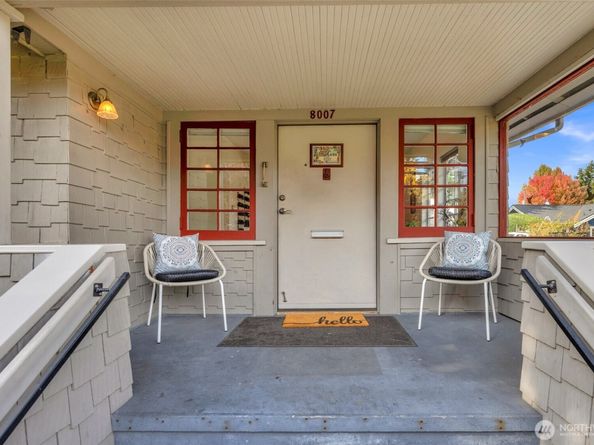 8007 Fremont Avenue N, Seattle WA 98103