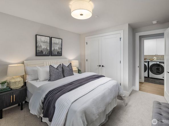 12127 NE 65th Street, Kirkland WA 98033