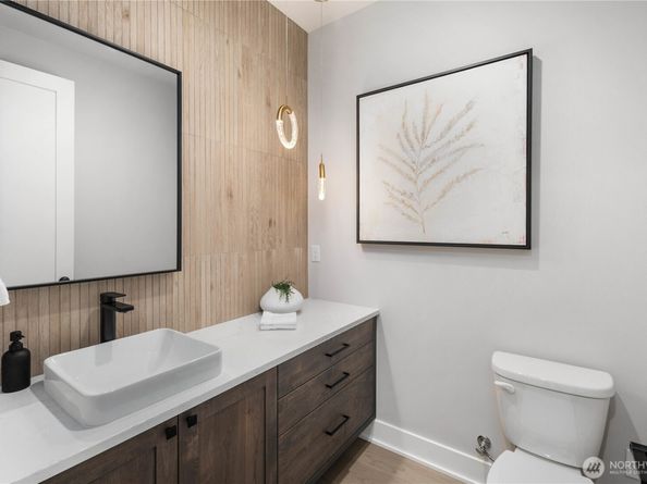 12127 NE 65th Street, Kirkland WA 98033