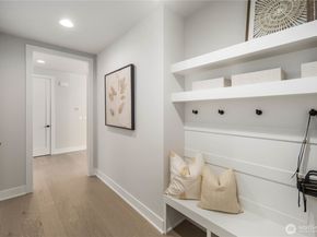 12127 NE 65th Street, Kirkland WA 98033