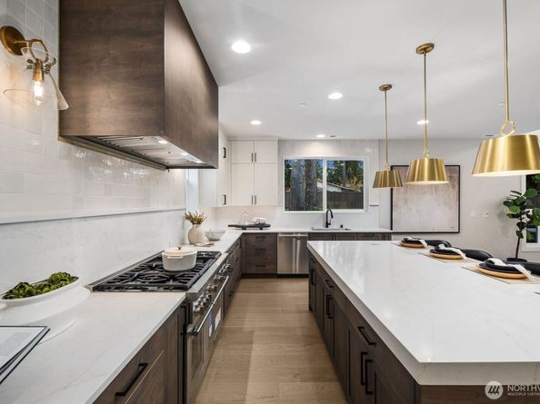 12127 NE 65th Street, Kirkland WA 98033