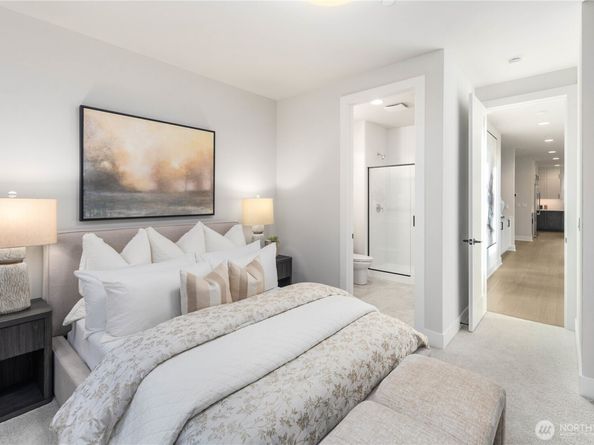 12127 NE 65th Street, Kirkland WA 98033