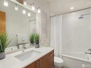 1002 5th Avenue N, Seattle WA 98109