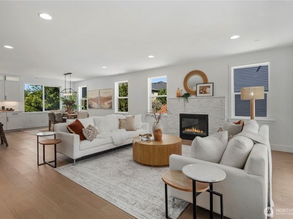 4215 220th Place SE, Bothell WA 98021