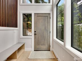 10719 2nd Avenue NW, Seattle WA 98177