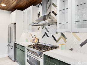 10719 2nd Avenue NW, Seattle WA 98177