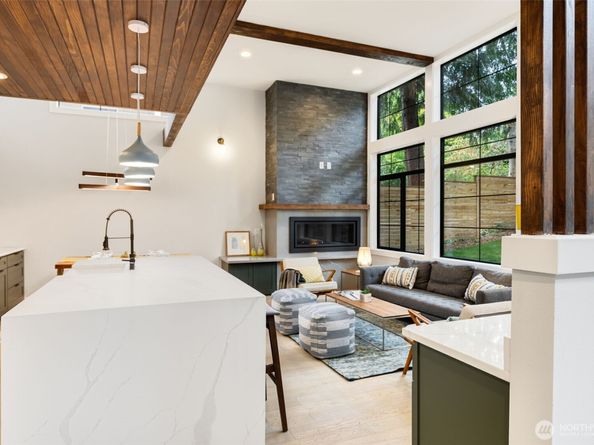 10719 2nd Avenue NW, Seattle WA 98177