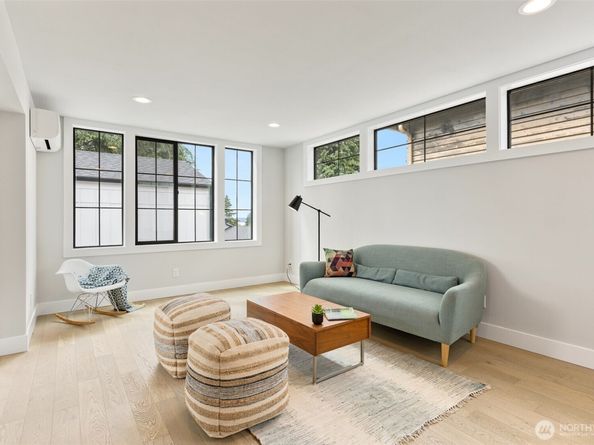 10719 2nd Avenue NW, Seattle WA 98177