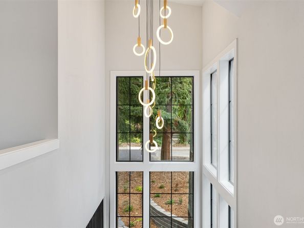 10719 2nd Avenue NW, Seattle WA 98177