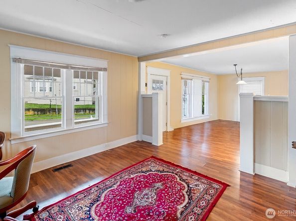 1102 Highland Avenue, Bremerton WA 98337