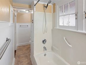 1102 Highland Avenue, Bremerton WA 98337