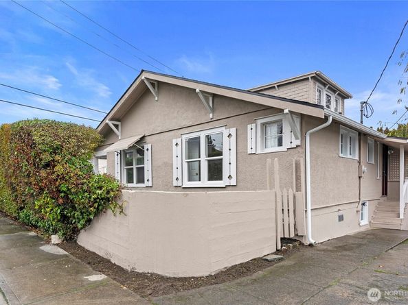 1102 Highland Avenue, Bremerton WA 98337