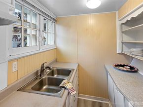 1102 Highland Avenue, Bremerton WA 98337