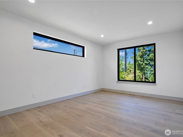 8456 SE 40th Street, Mercer Island WA 98040