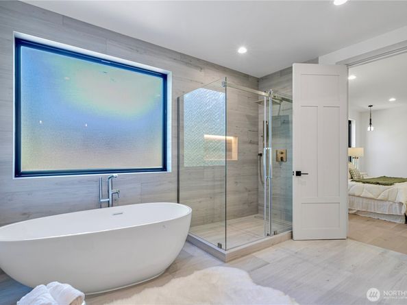 8456 SE 40th Street, Mercer Island WA 98040
